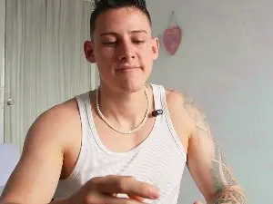 Cam4 Best Webcam of Latino_Milk_99