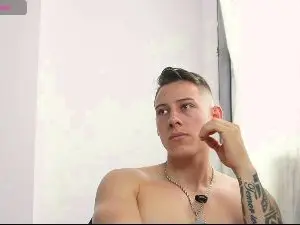 Cam4 Private Sex Chat of Latino_Milk_99