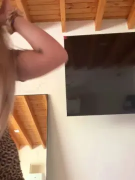 Cam4 Free Porn Cam of Lareini1