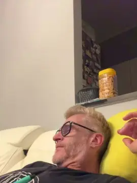 Cam4 Live Porn of Axl_hot