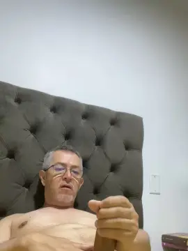 Cam4 Adult Video Chat of Hennrhy70