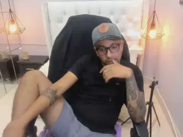 Cam4 Live Porn of fuckboy_bbc