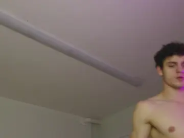 Cam4 Live Porn of Brad_Holloway1