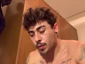 Cam4 Free Live Porn of Mojitoxxx69