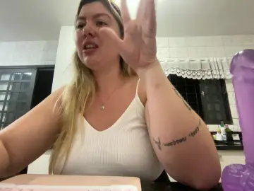 Cam4 Private Sex Chat of alicemonteiro