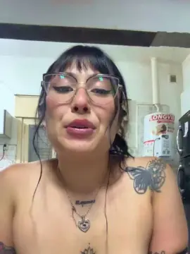 Cam4 Live Sex of Lareyni26