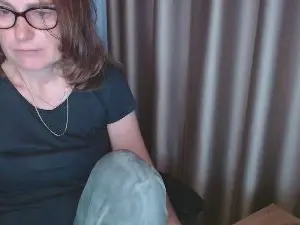 Cam4 Live Porn of LauraOven
