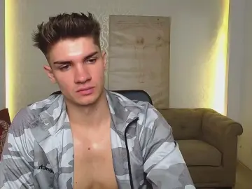 Cam4 Watch Live Sex Cams of MaxKaidenn