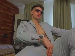 Cam4 Best Webcam of MaxKaidenn