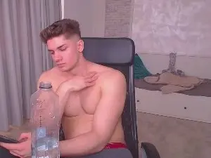 Cam4 Live Porn of MaxKaidenn