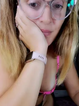 Cam4 Sex Chat of Shirlita2