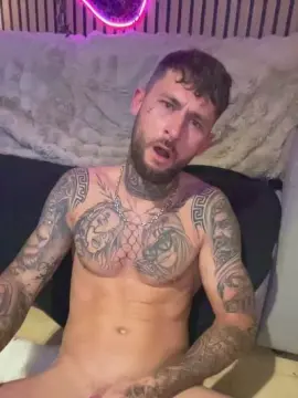 Cam4 Live Sex Cam of Loretino1