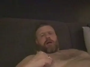 Cam4 Free Live Porn of beatsuk3