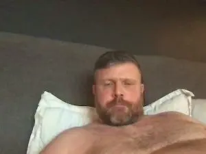 Cam4 Live Porn of beatsuk3