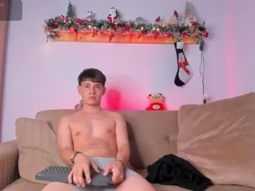 Cam4 Live Sex Cam of stevee_28