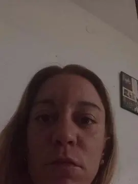 Cam4 Live Sex of Laurita71