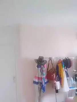 Cam4 Watch Live Sex Cams of Isadoradelicia