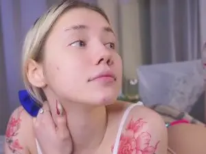 Cam4 Live Porn of blue_bow