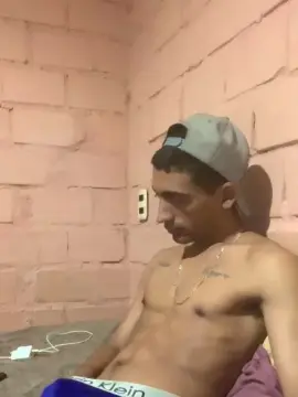 Cam4 Free Porn Cam of brunootz