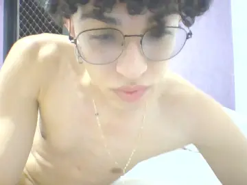 Cam4 Watch Live Sex Cams of kaucomk21