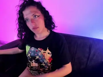 Cam4 Sex Chat of DarkDollX
