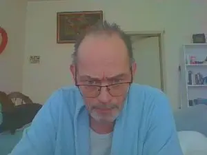 Cam4 Free Live Porn of rrobb62