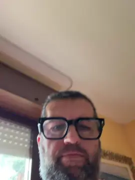 Cam4 Free Live Porn of Mikelele75