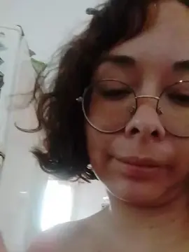 Cam4 Sex Chat of almondwithlove