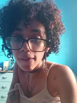 Cam4 Live Sex Cam of Sweetieladie