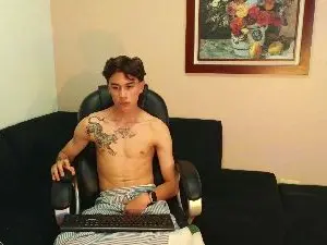 Cam4 Nude Webcam of Derekswan
