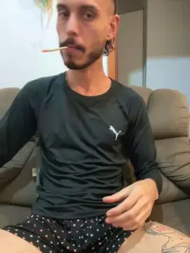 Cam4 Free Live Porn of DxnielCtn