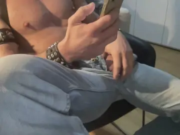 Cam4 Live Porn of dickpig_xxx