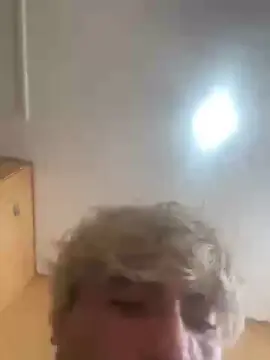 Cam4 Free Live Porn of Remielromero777