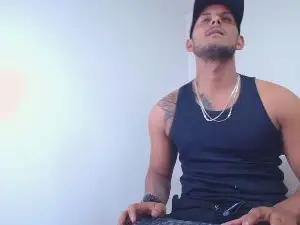 Cam4 Live Sex of Chris_Dick99