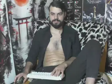 Cam4 Live Porn of hornymaster93