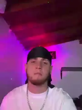 Cam4 Live Sex Cam of MatteoCross