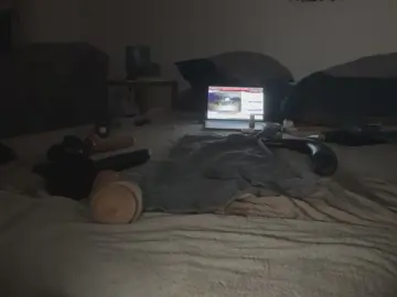 Cam4 Live Sex of PiggyFagCunt