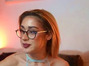 Cam4 Sex Chat of AileenKiss