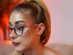 Cam4 Private Sex Chat of AileenKiss