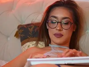 Cam4 Free Live Porn of AileenKiss