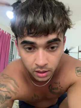 Cam4 Watch Live Sex Cams of Urielito1