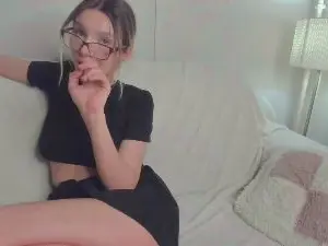 Cam4 Watch Live Sex Cams of Hinara1