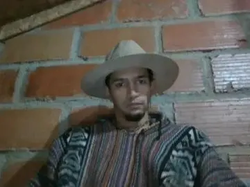 Cam4 Live Sex Cam of Lucho_Canela