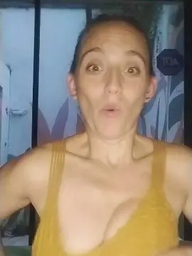 Cam4 Live Sex of Mileepecas