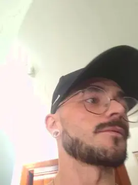 Cam4 Free Live Porn of Jonanbcn