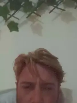 Cam4 Free Live Porn of YohanSC