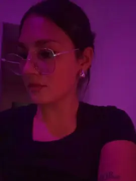 Cam4 Live Sex of NickyDvich