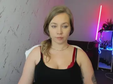 Cam4 Watch Live Sex Cams of Holly_amazing