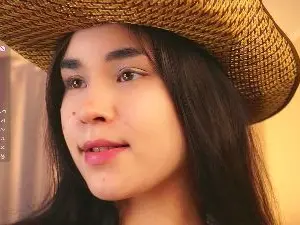 Cam4 Live Porn of LaineGopin