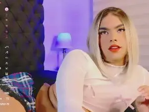 Cam4 Live Porn of scarlethsweety